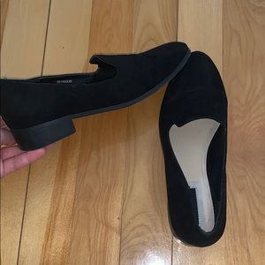 FOREVER 21 // black suede flats